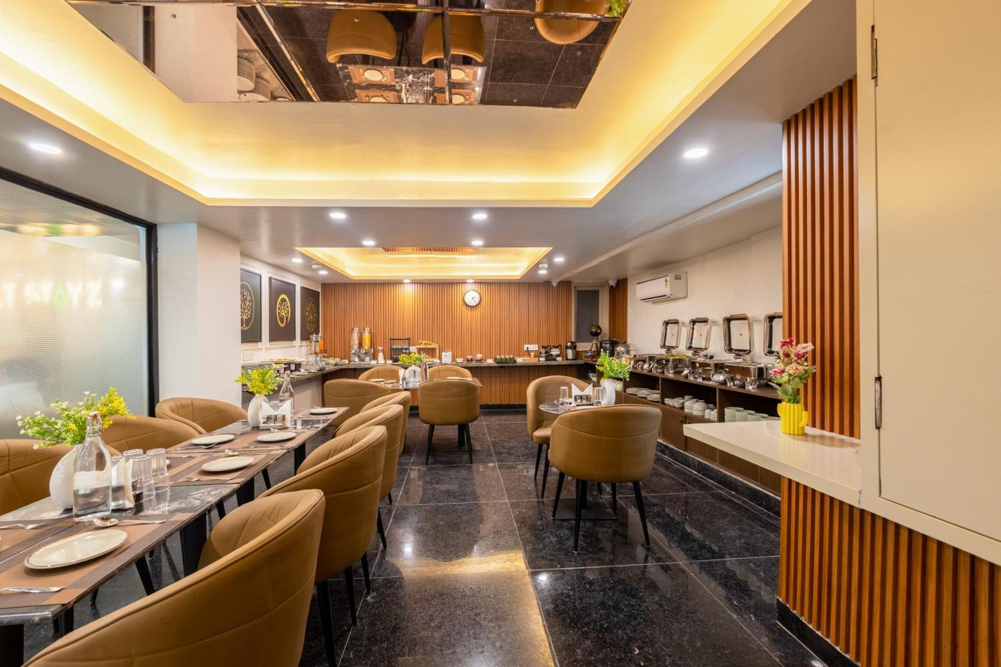 Hotel Saltstayz Premier - Paschim Vihar 4*